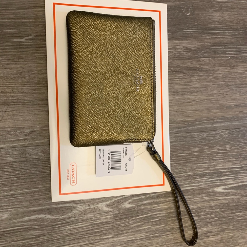 NWT Coach wristlet